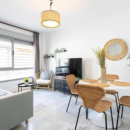 Appartamento Holidays2malaga Olletas 2 Bedrooms & 2 Bathrooms With Patio *